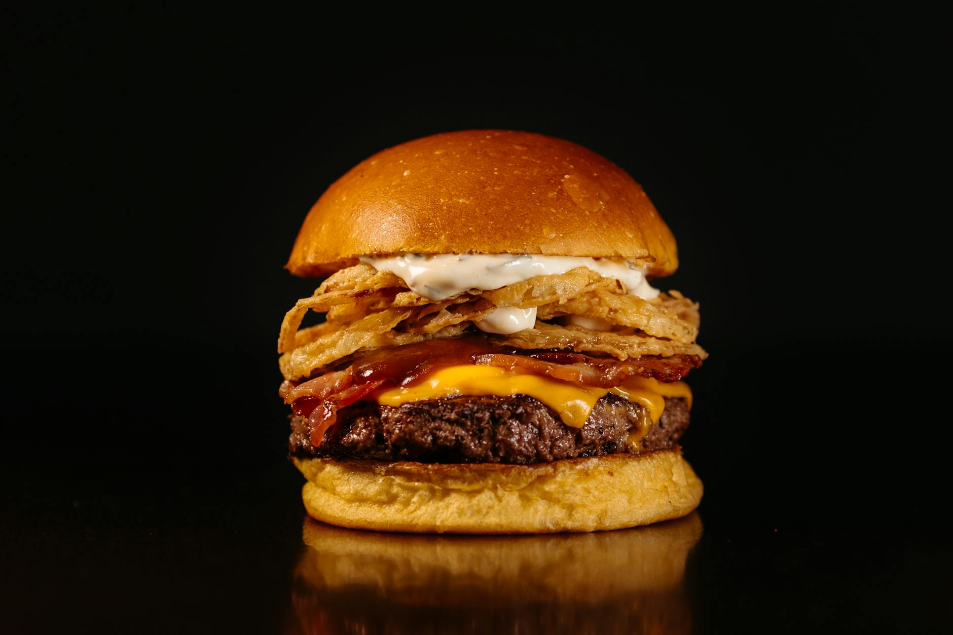 The Midwestern Sandwich That Quietly Invented Fast Food — Then Refused to Go National