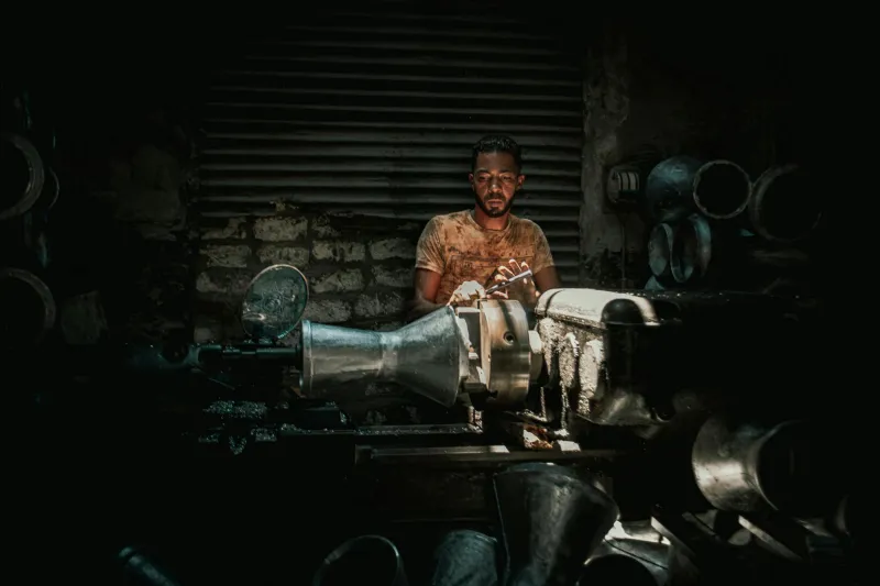 The Tin Bucket Gourmet: When Factory Workers Ate Better Than Office Drones